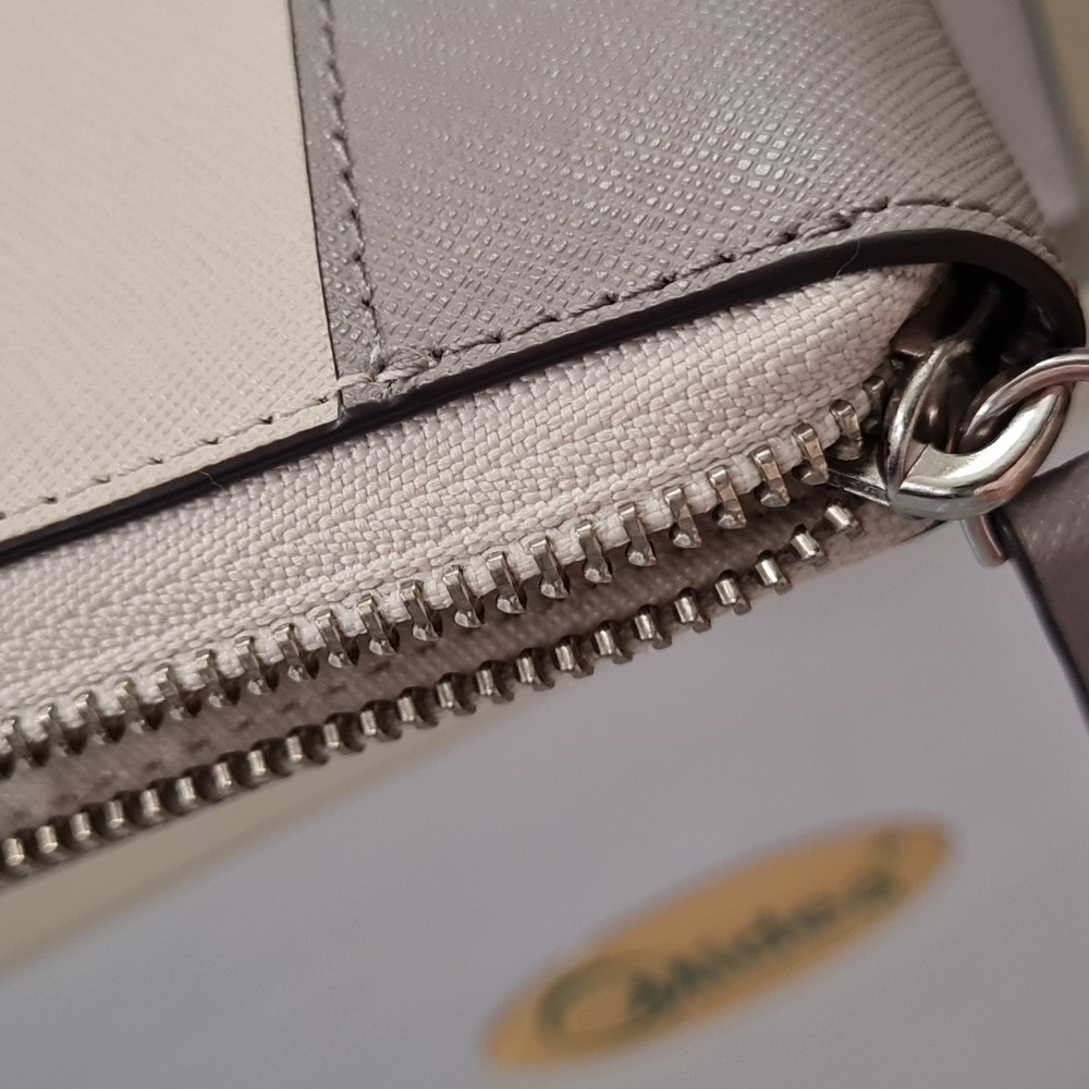 KATE SPADE WALLET - Picture 9 of 17